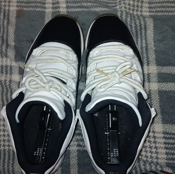 Emerald jordan 11 iridescent - Picture 11 of 11